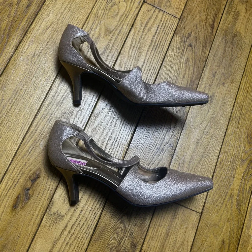 LifeStride‎ Kalika Champagne Metallic Shimmer Strappy Pointed Toe Pumps 7.5M